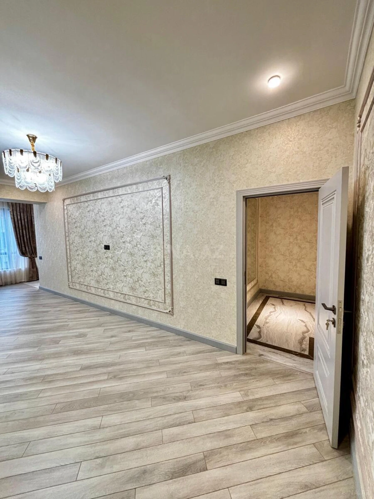 Satılır 2 otaqlı mənzil 80.7 m²