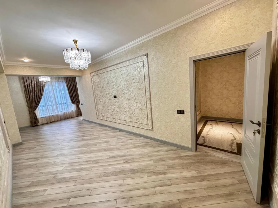 Satılır 2 otaqlı mənzil 80.7 m²