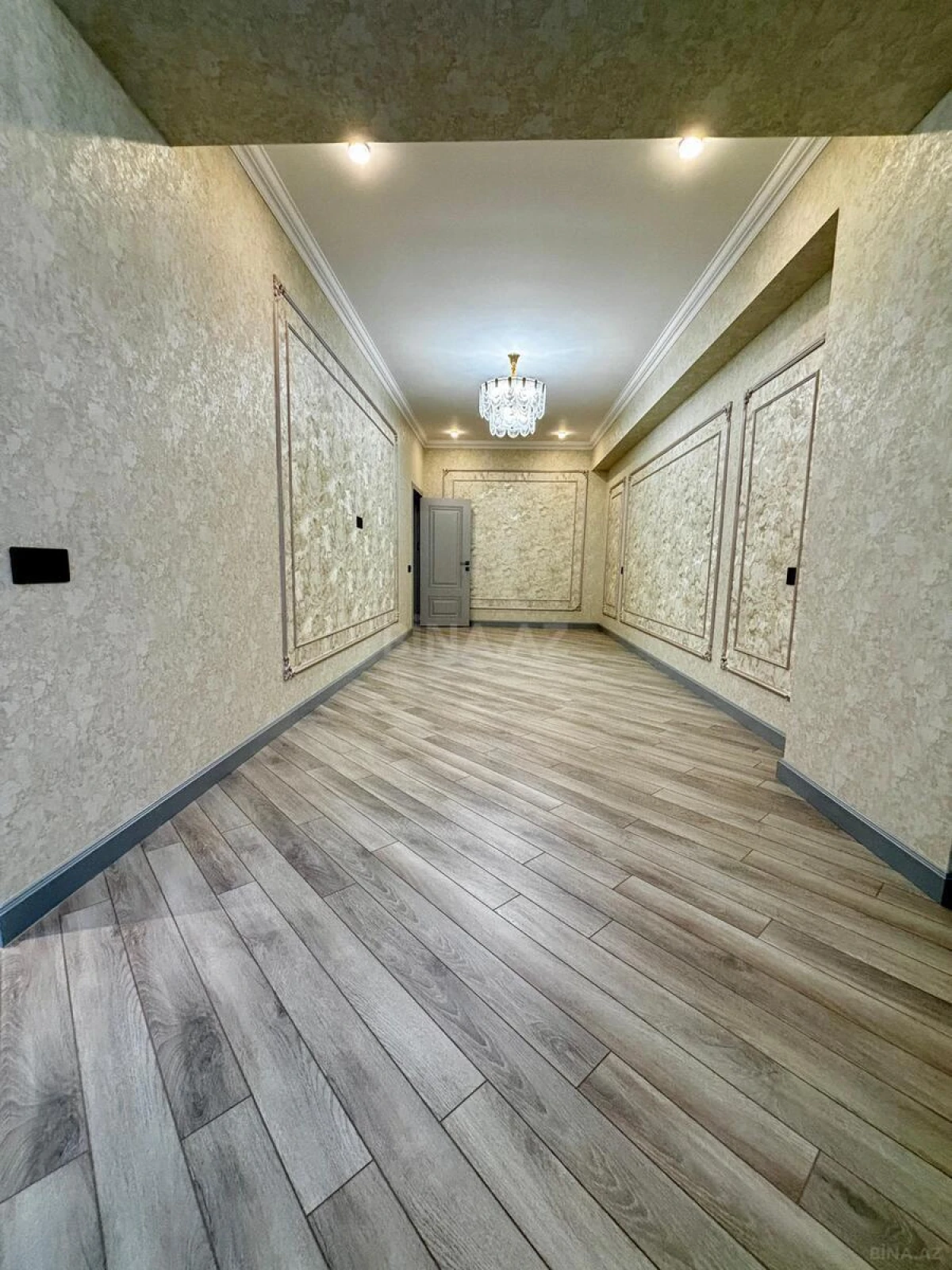 Satılır 2 otaqlı mənzil 80.7 m²