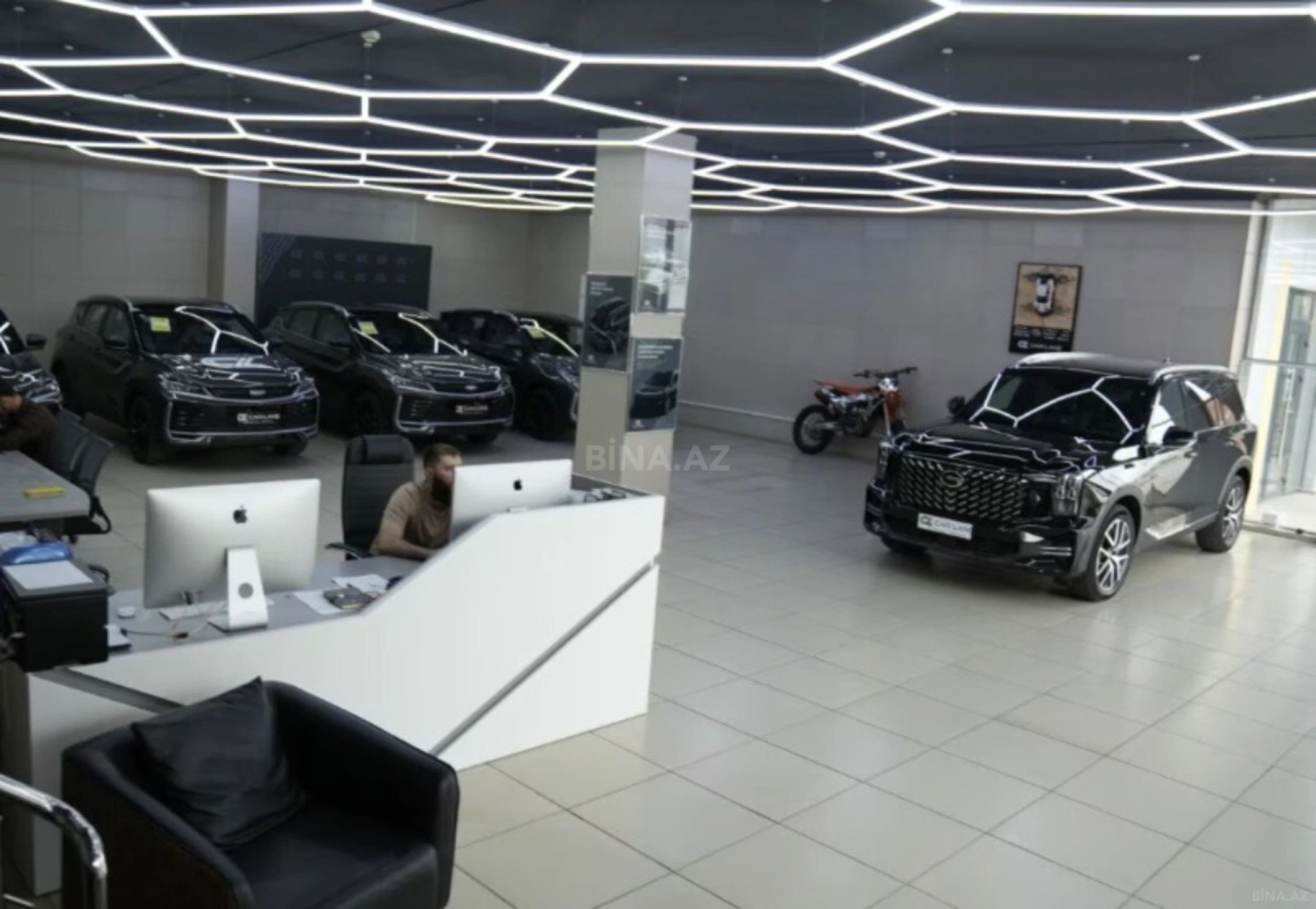 Kirayə verilir obyekt 1400 m²