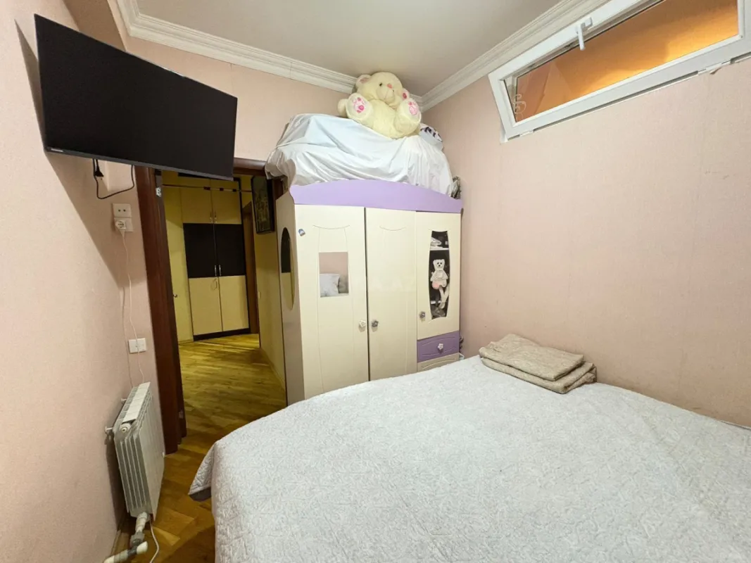 Satılır 3 otaqlı mənzil 102 m²