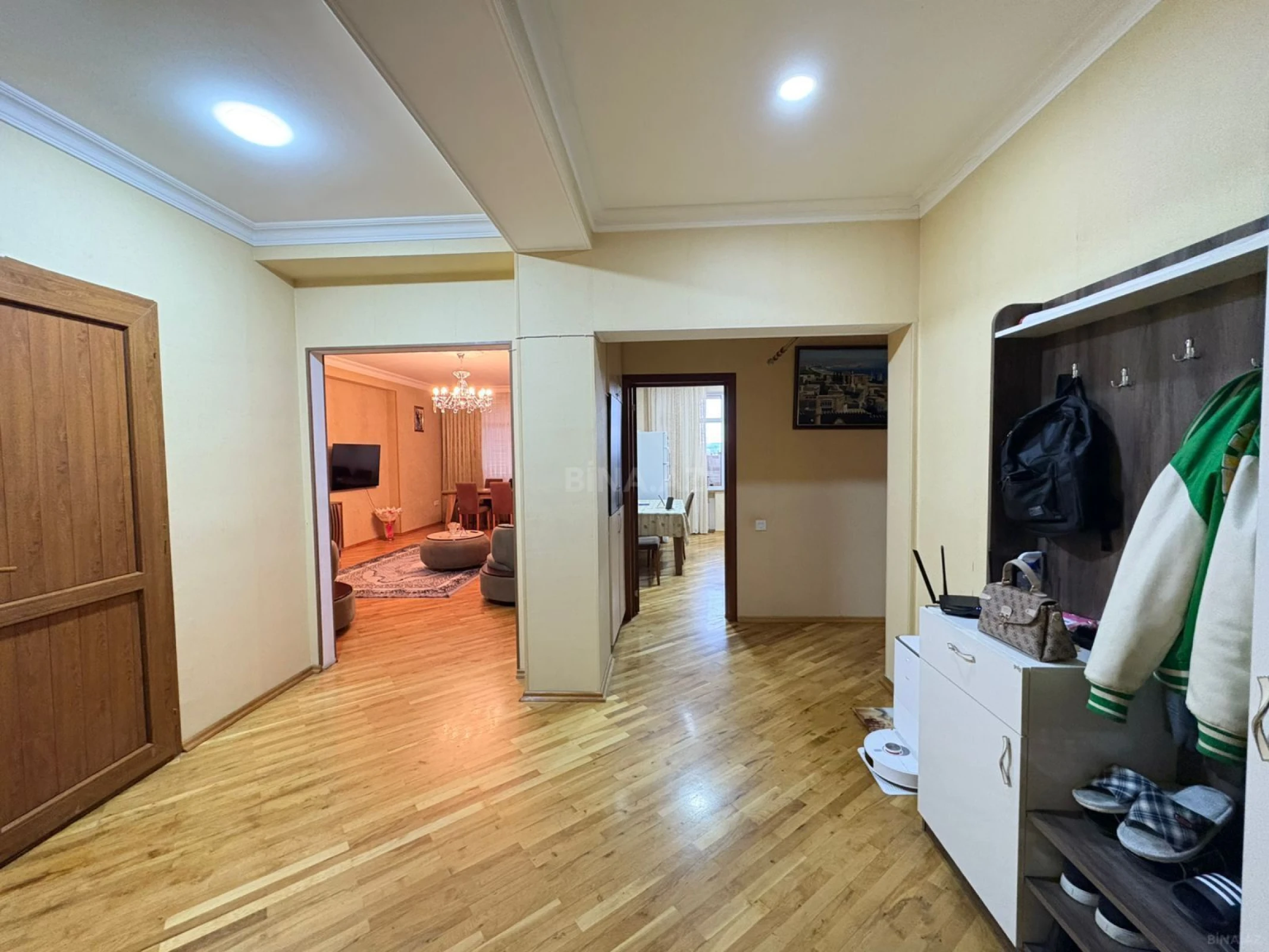Satılır 3 otaqlı mənzil 102 m²