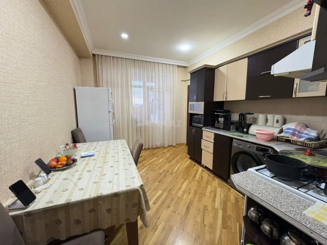 Satılır 3 otaqlı mənzil 102 m²
