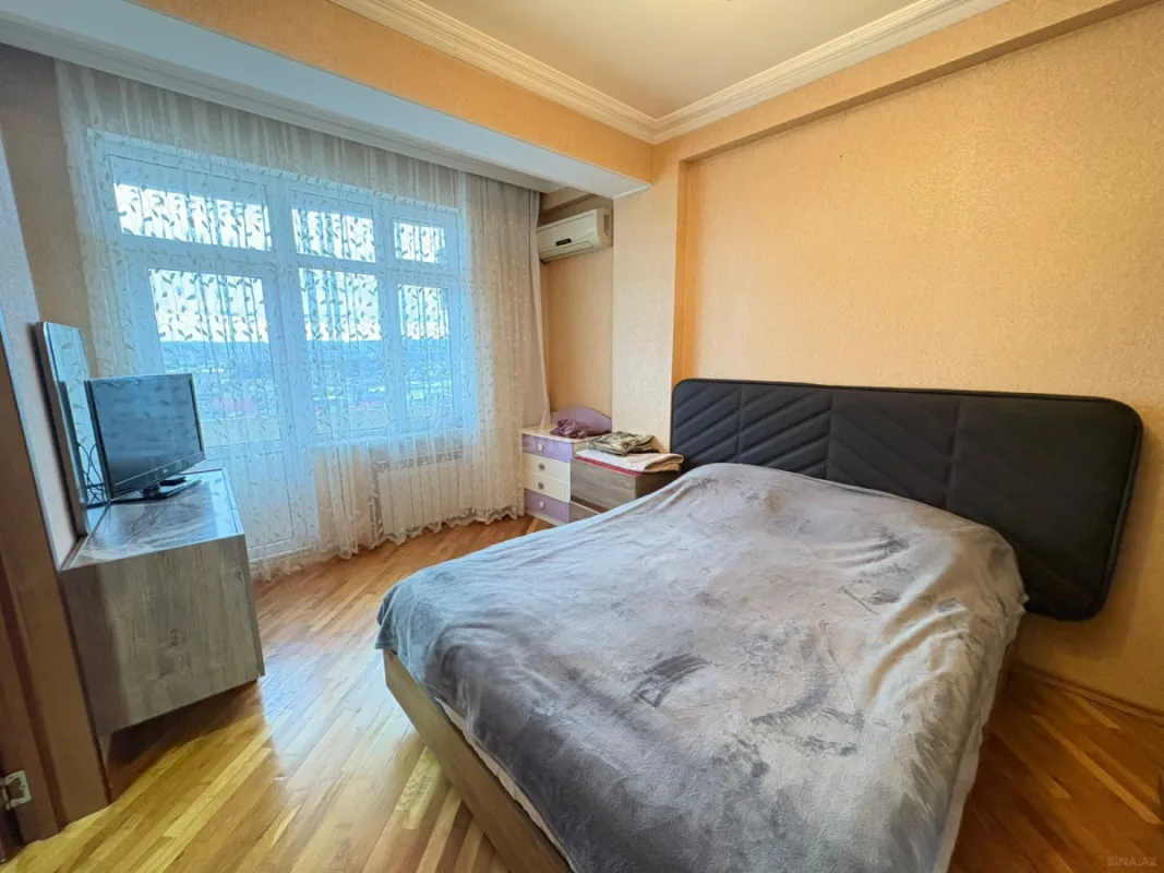 Satılır 3 otaqlı mənzil 102 m²
