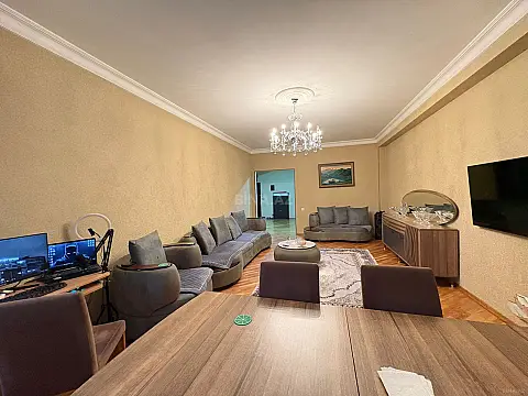 Satılır 3 otaqlı mənzil 102 m²