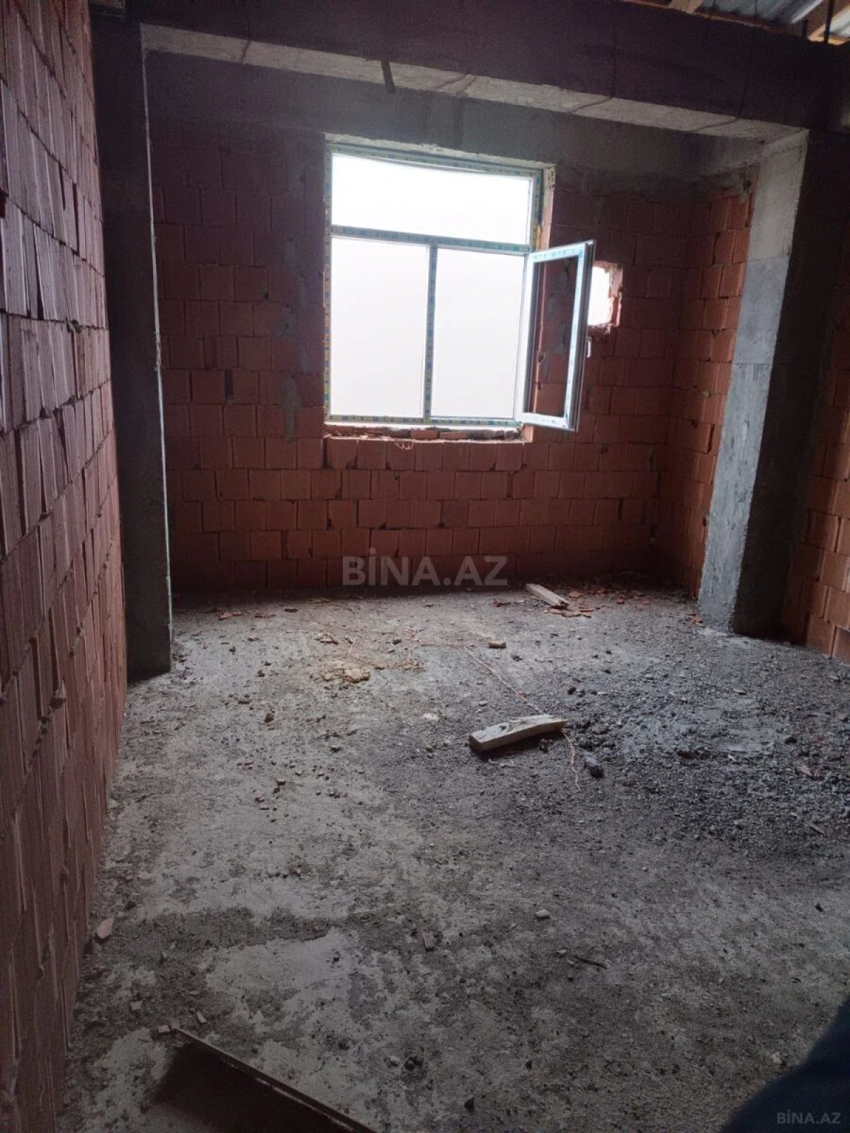 Satılır 1 otaqlı mənzil 42 m²
