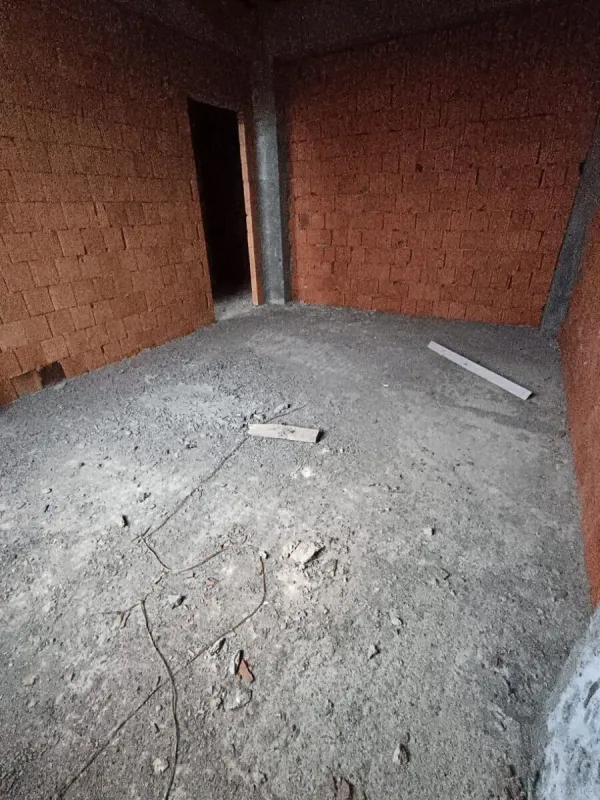 Satılır 1 otaqlı mənzil 42 m²