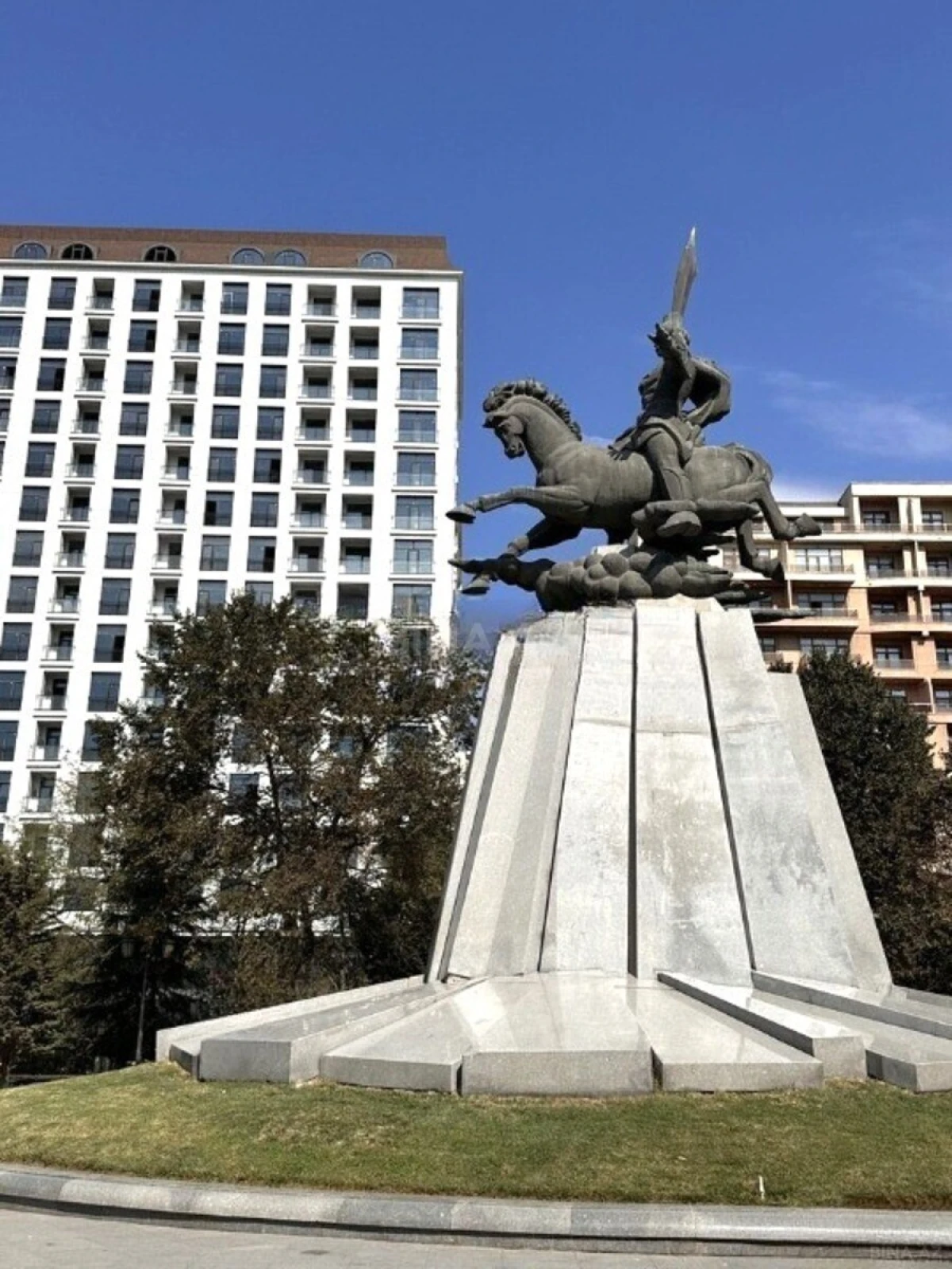 Satılır 2 otaqlı mənzil 59 m²