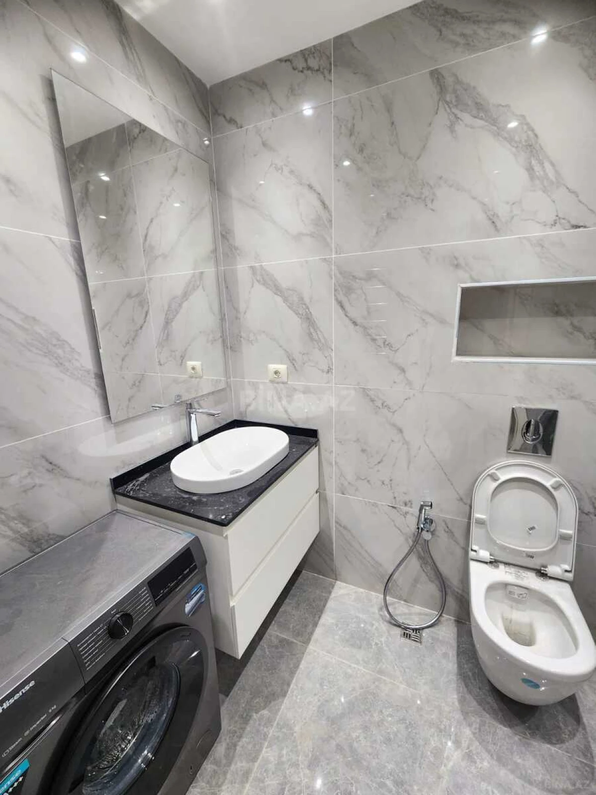 Kirayə verilir 2 otaqlı mənzil 58 m²