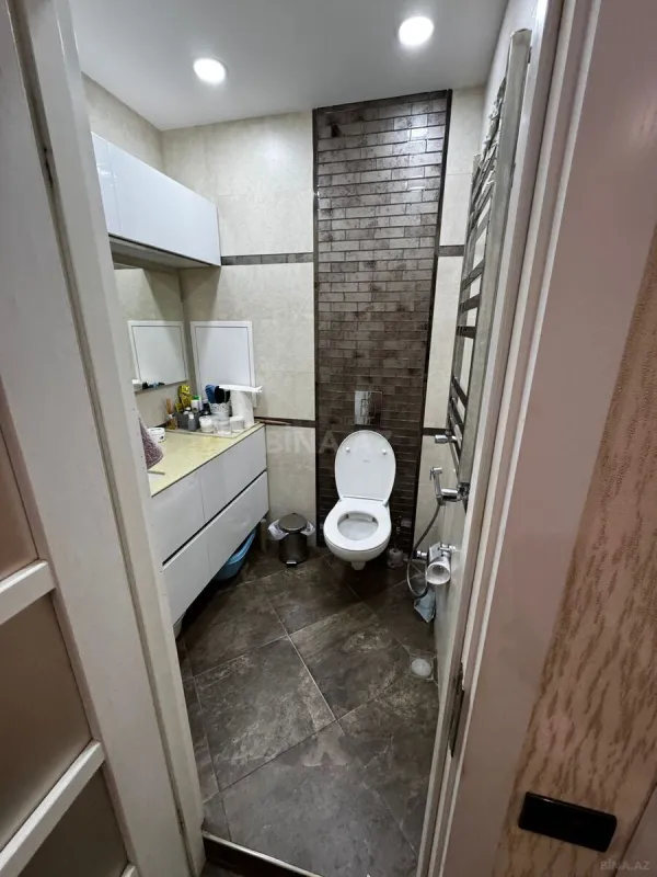 Satılır 5 otaqlı mənzil 120 m²