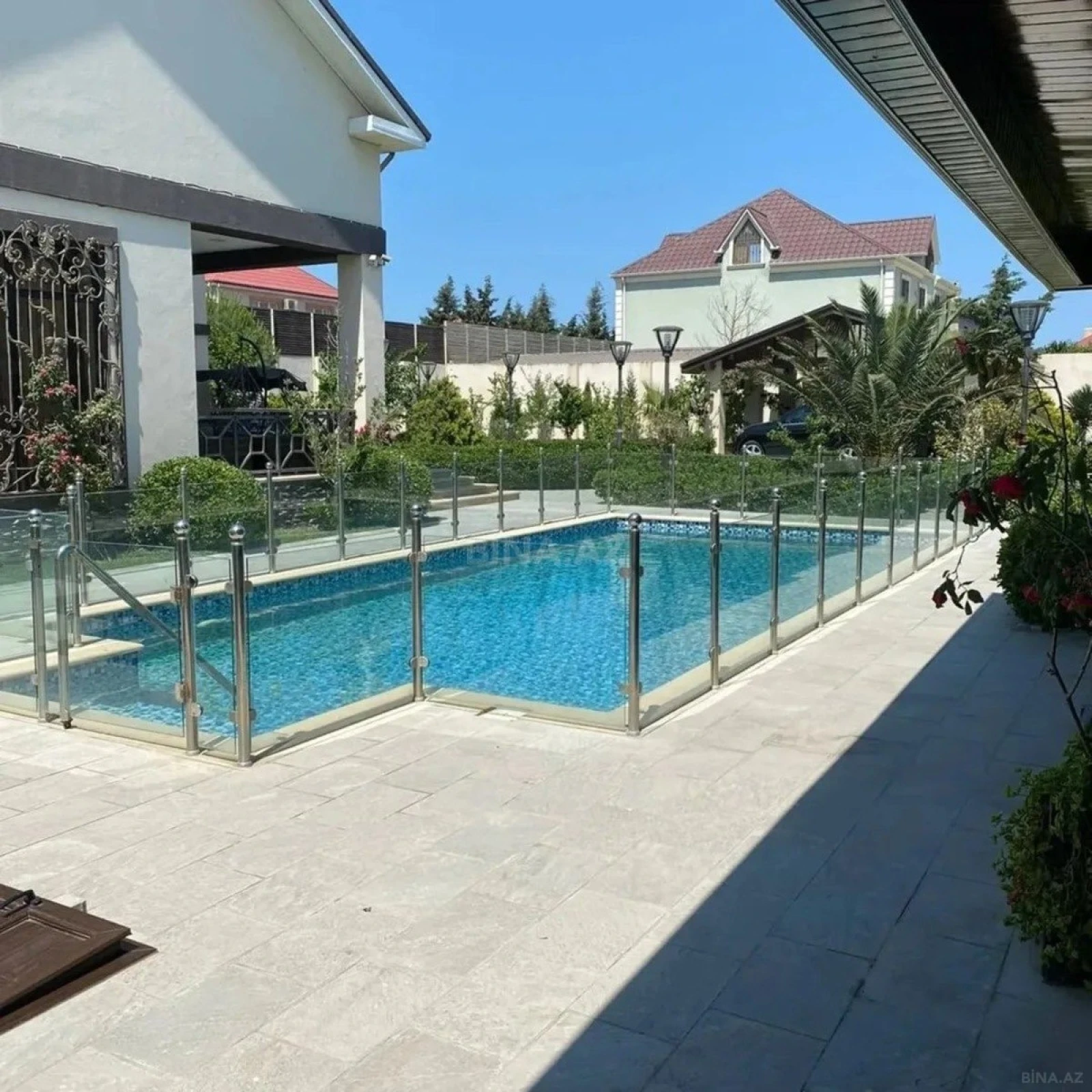 Kirayə verilir 5 otaqlı həyət evi 400 m²