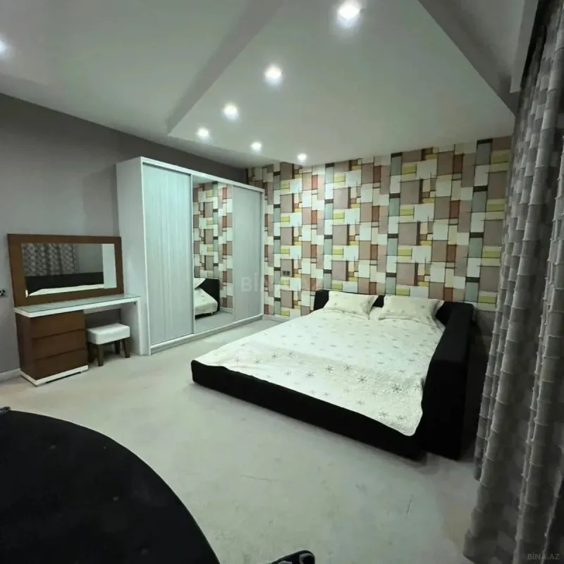 Kirayə verilir 5 otaqlı həyət evi 400 m²