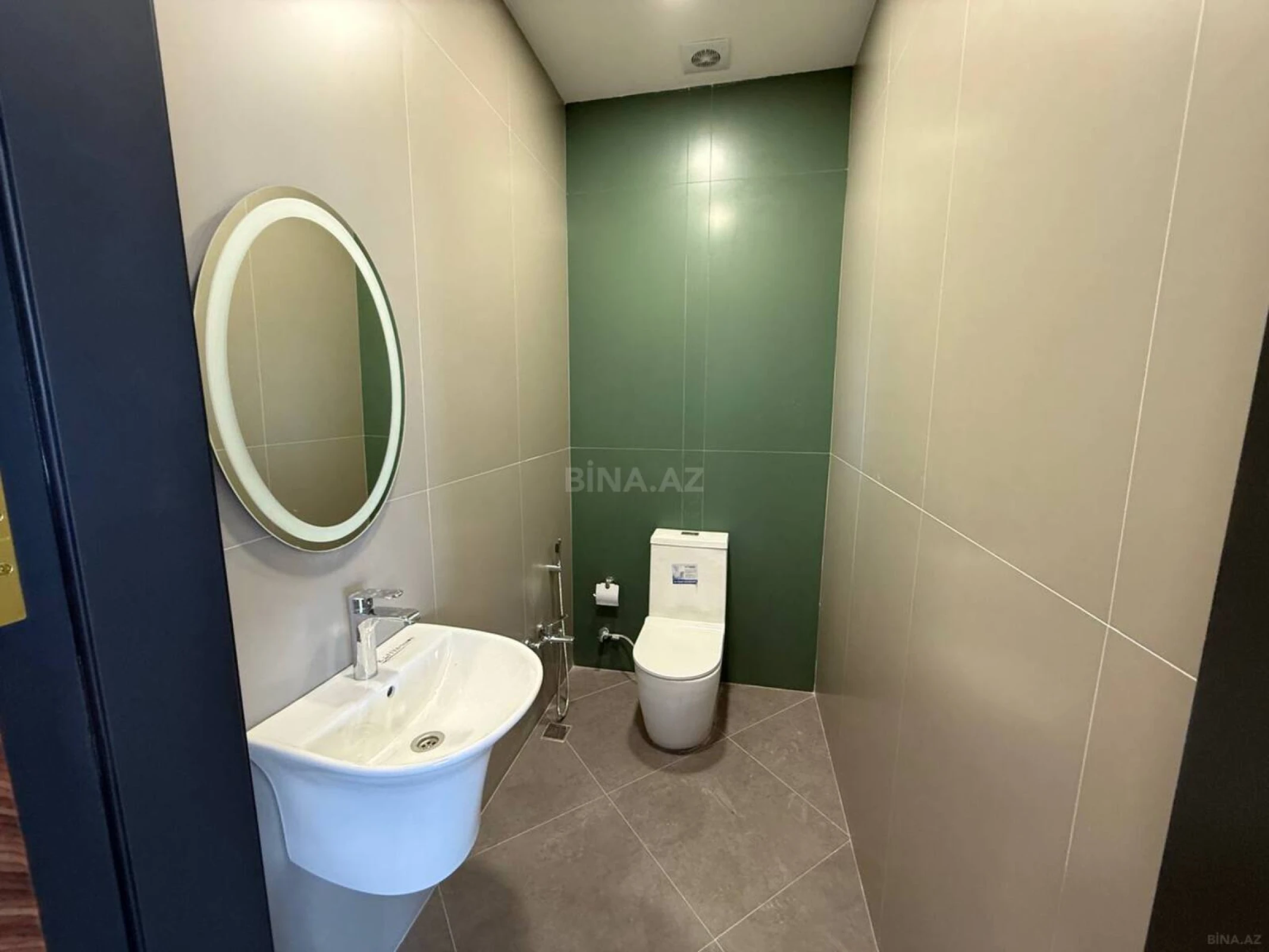 Kirayə verilir 2 otaqlı ofis 78 m²