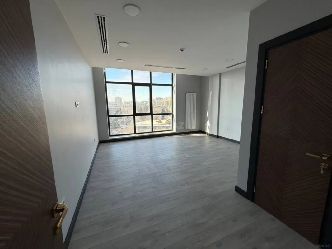 Kirayə verilir 2 otaqlı ofis 78 m²