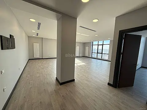 Kirayə verilir 2 otaqlı ofis 78 m²