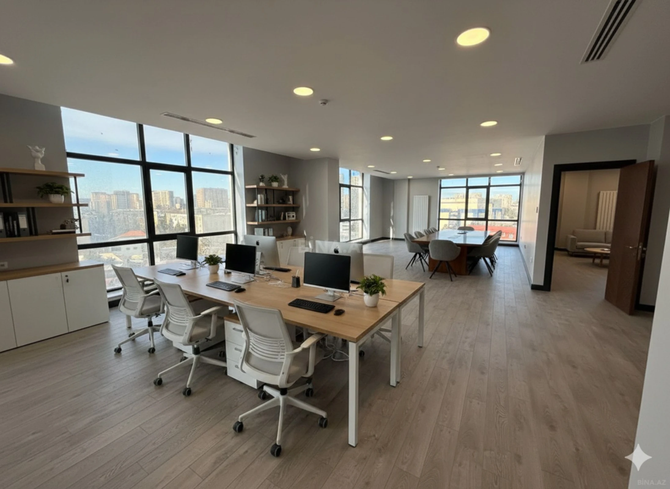 Kirayə verilir 2 otaqlı ofis 78 m²