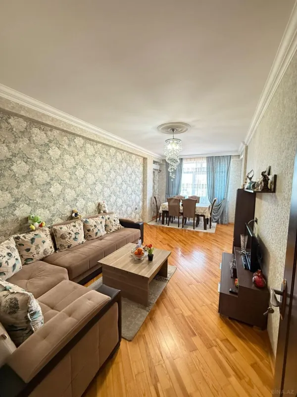 Satılır 3 otaqlı mənzil 124 m²