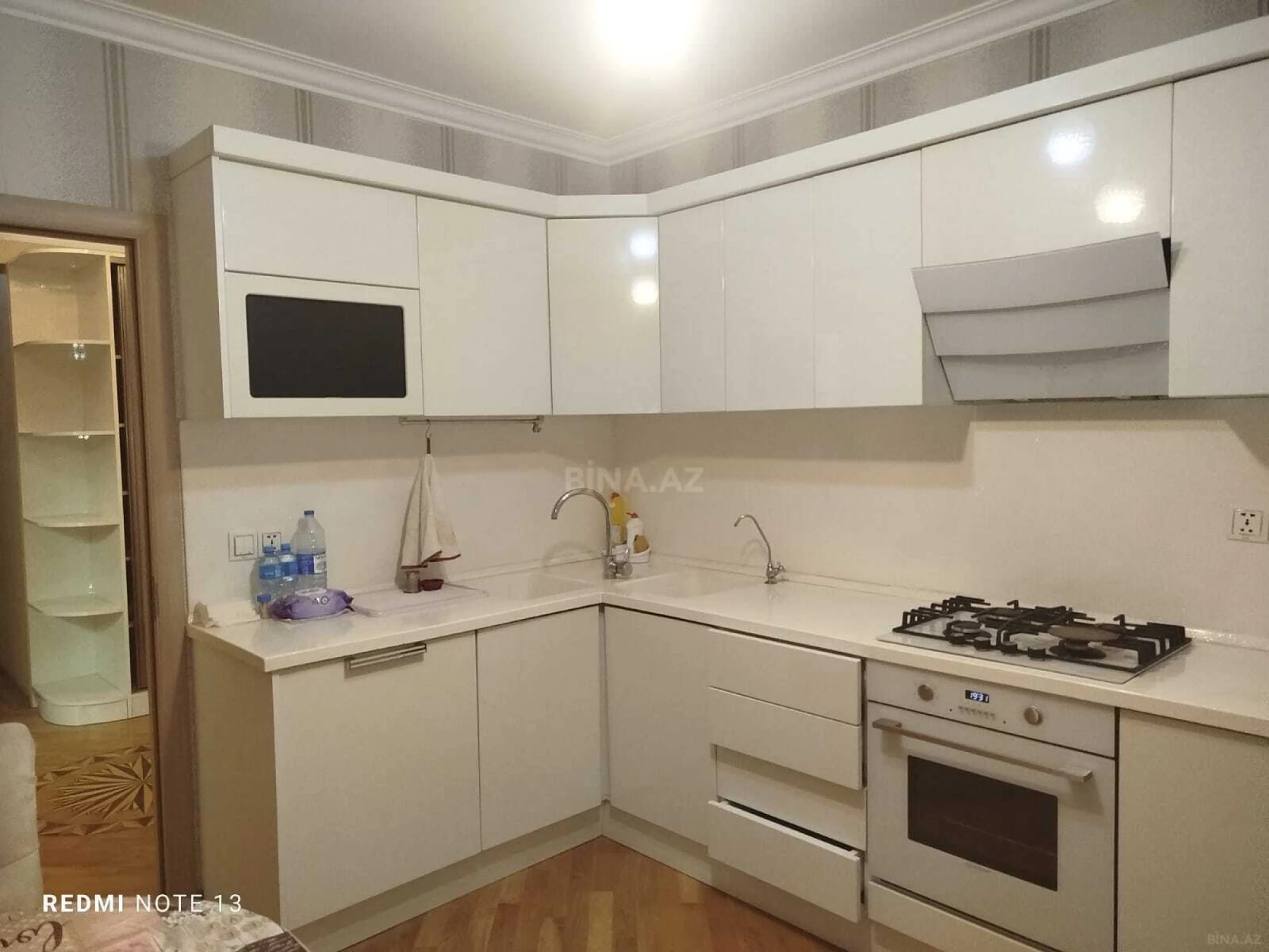 Satılır 3 otaqlı mənzil 95 m²