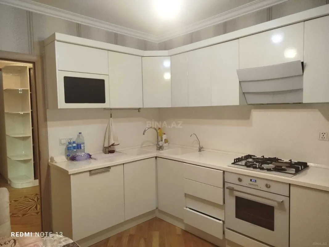 Satılır 3 otaqlı mənzil 95 m²