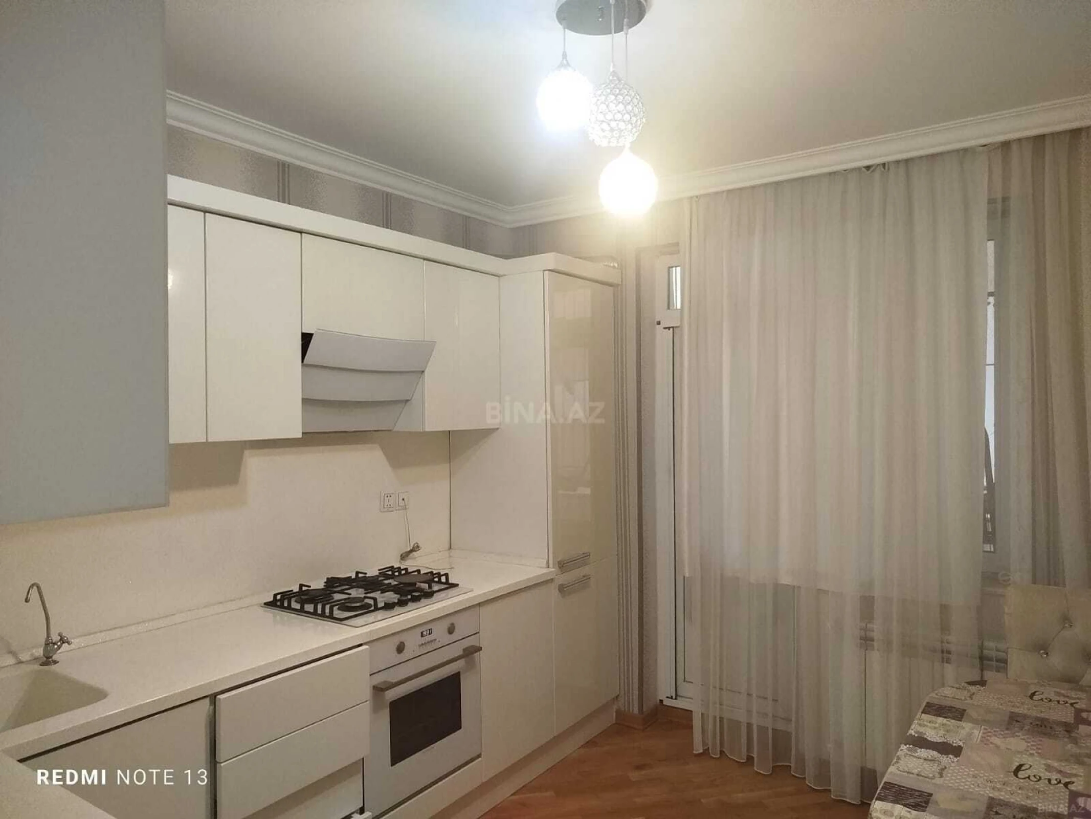Satılır 3 otaqlı mənzil 95 m²