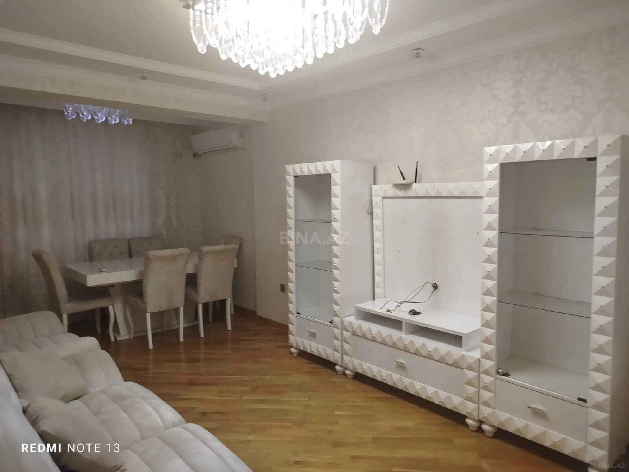 Satılır 3 otaqlı mənzil 95 m²
