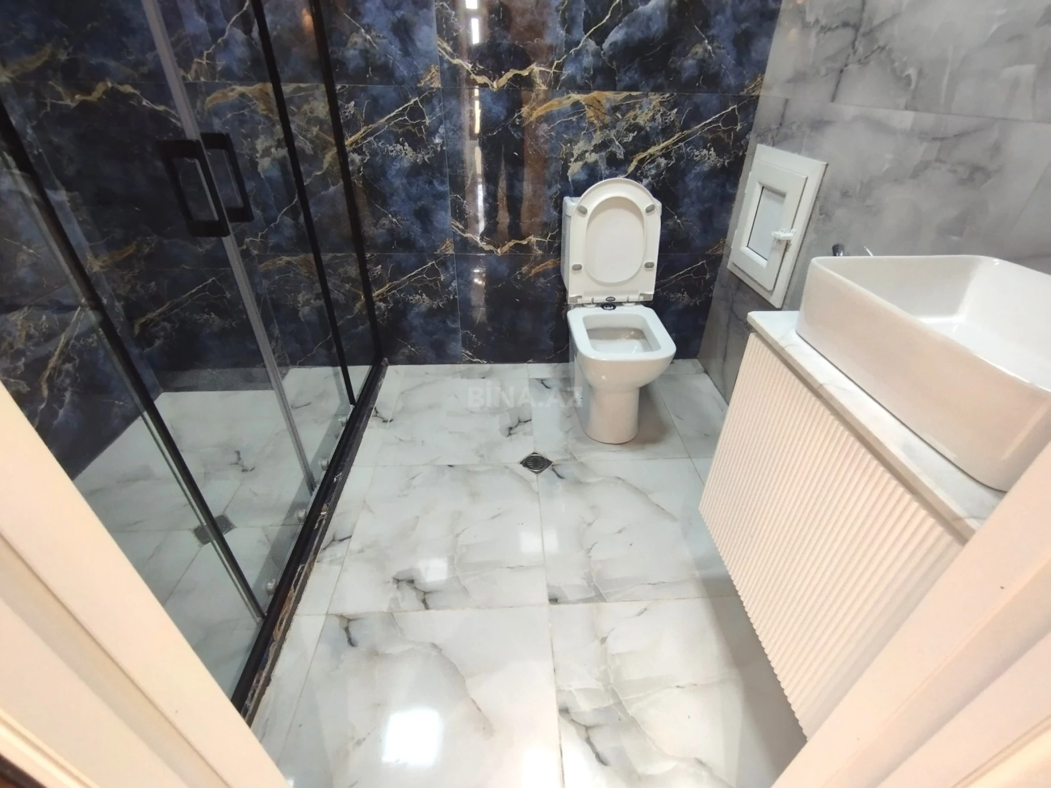 Satılır 3 otaqlı mənzil 116 m²