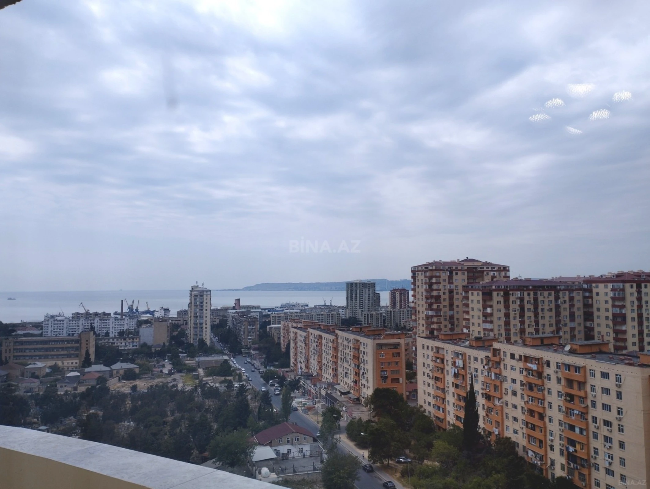 Satılır 3 otaqlı mənzil 116 m²