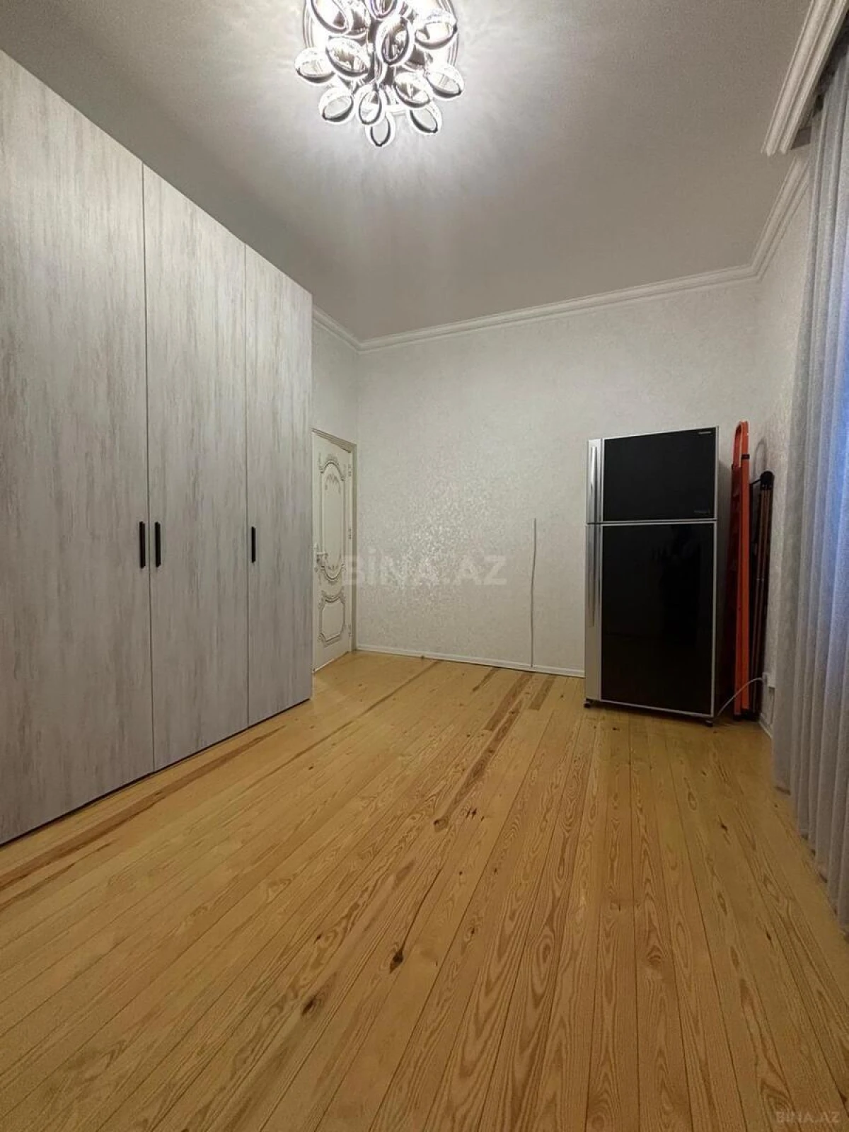 Satılır 6 otaqlı həyət evi 226 m²