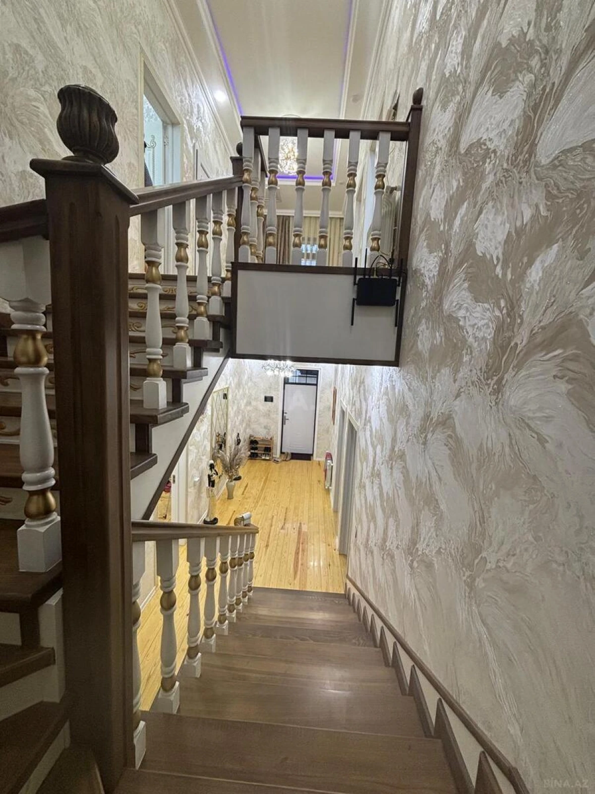 Satılır 6 otaqlı həyət evi 226 m²