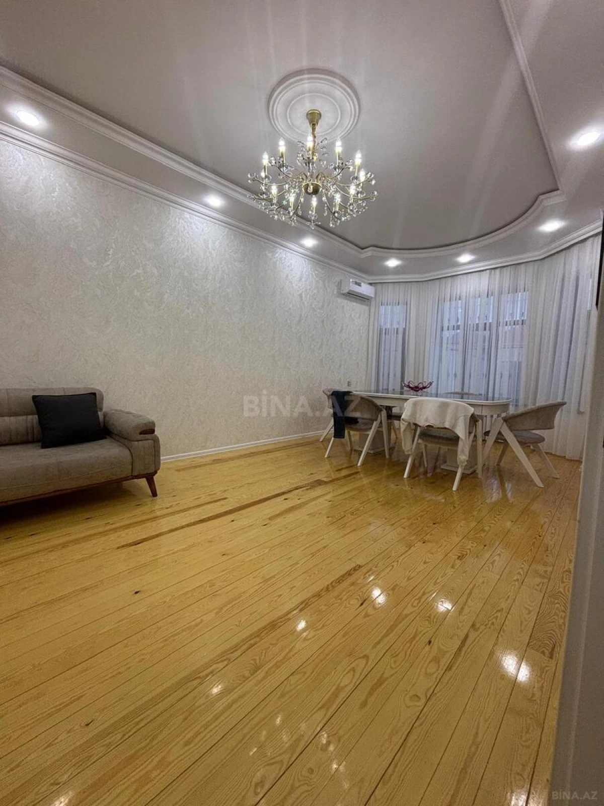Satılır 6 otaqlı həyət evi 226 m²