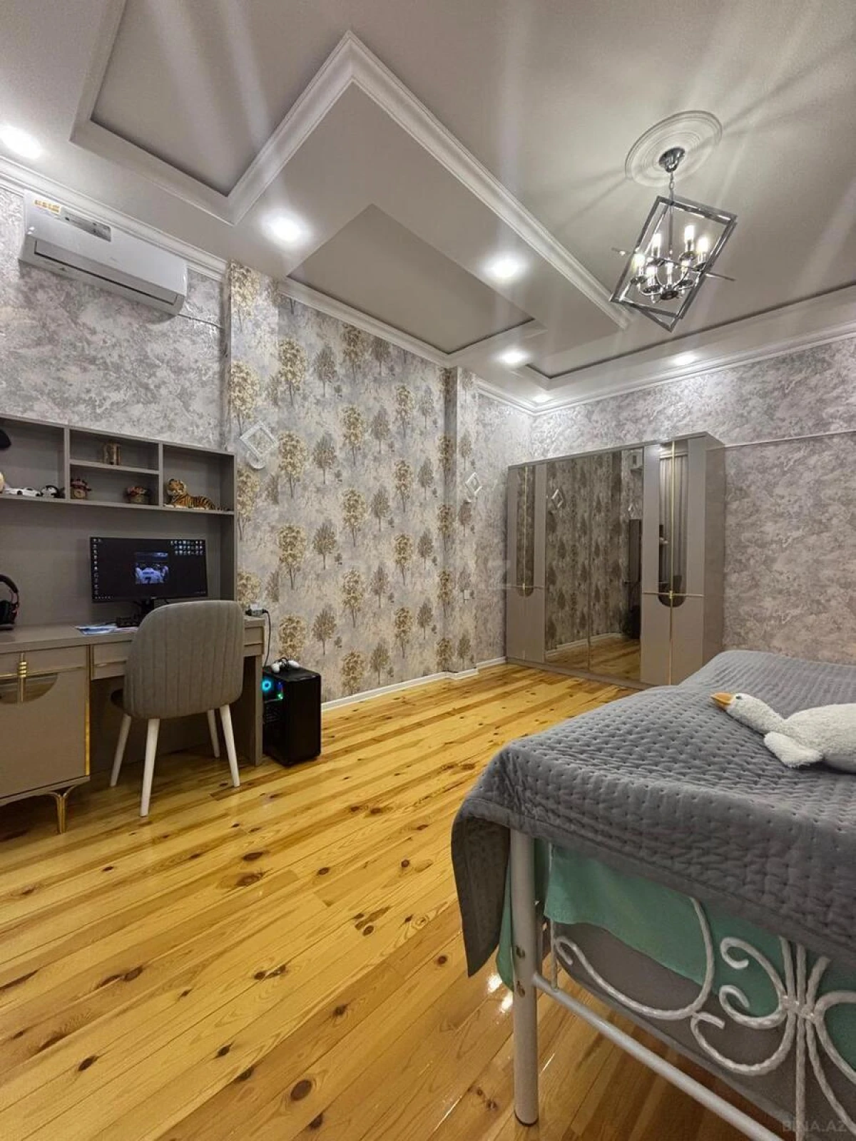 Satılır 6 otaqlı həyət evi 226 m²