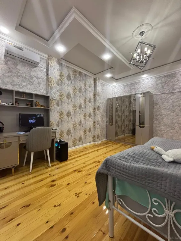Satılır 6 otaqlı həyət evi 226 m²