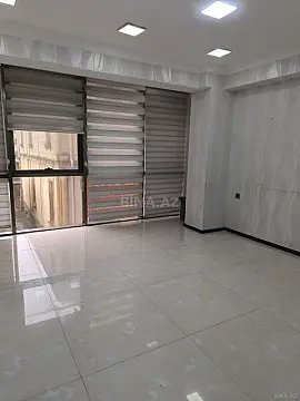 Kirayə verilir obyekt 65 m²