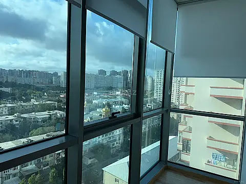 Kirayə verilir 4 otaqlı mənzil 230 m²