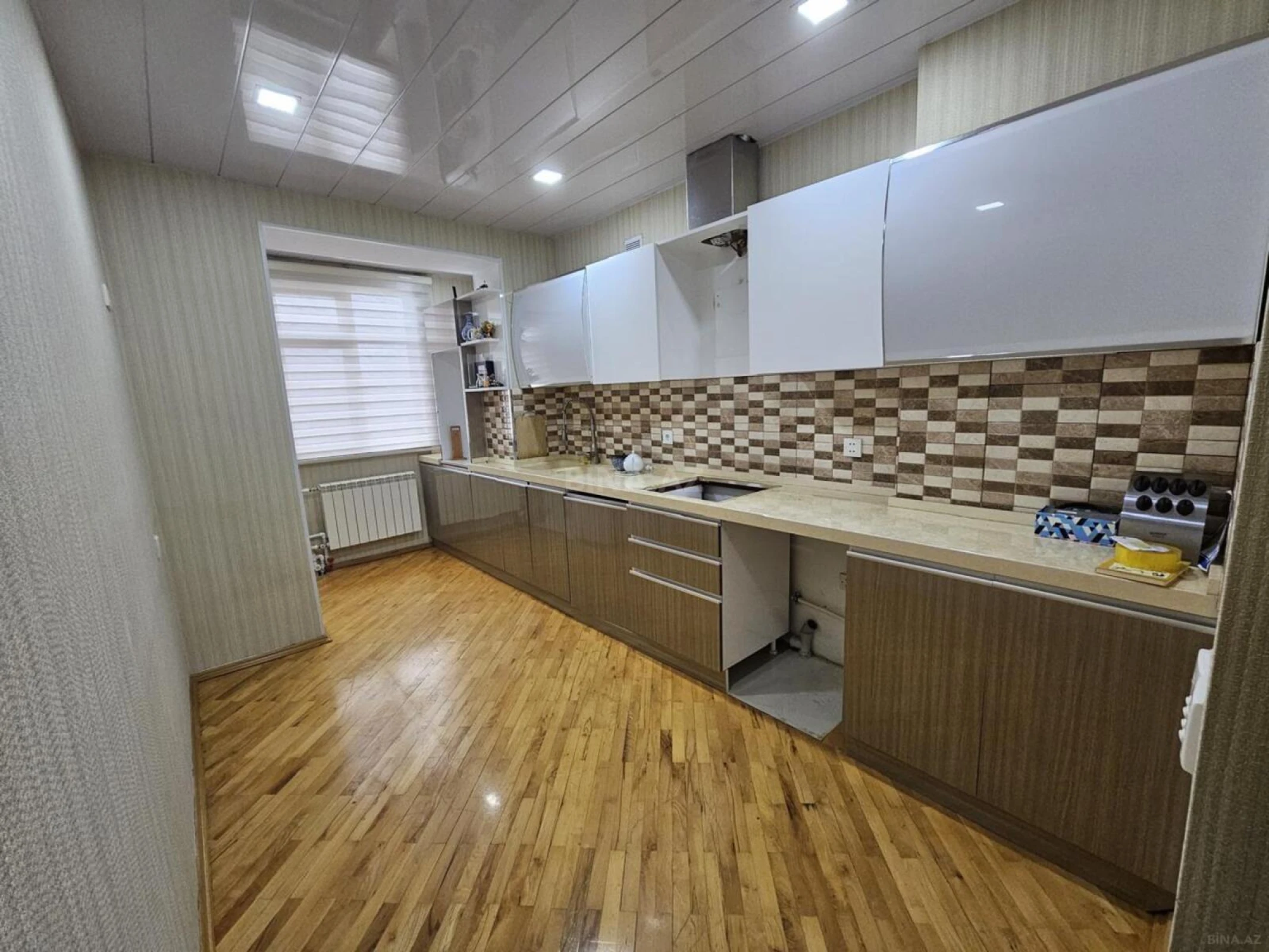 Satılır 3 otaqlı mənzil 88 m²