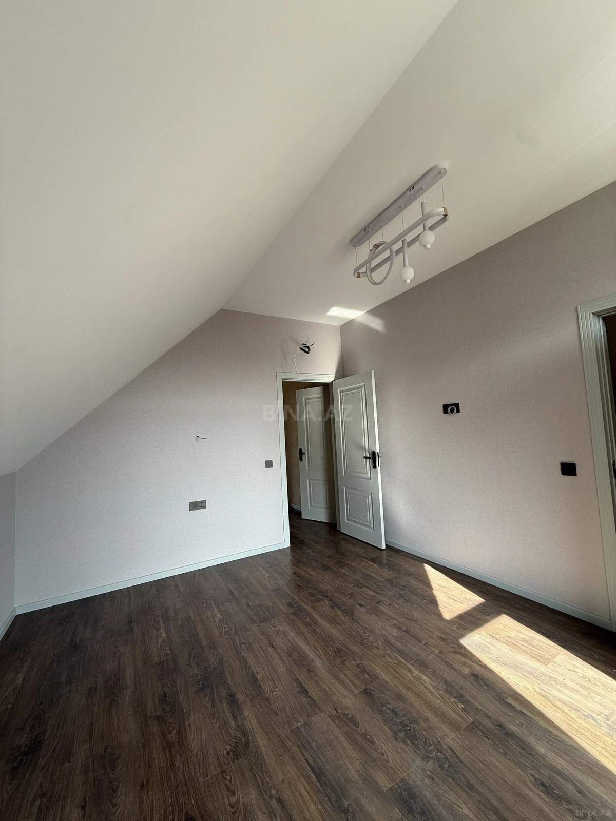 Satılır 4 otaqlı həyət evi 105 m²