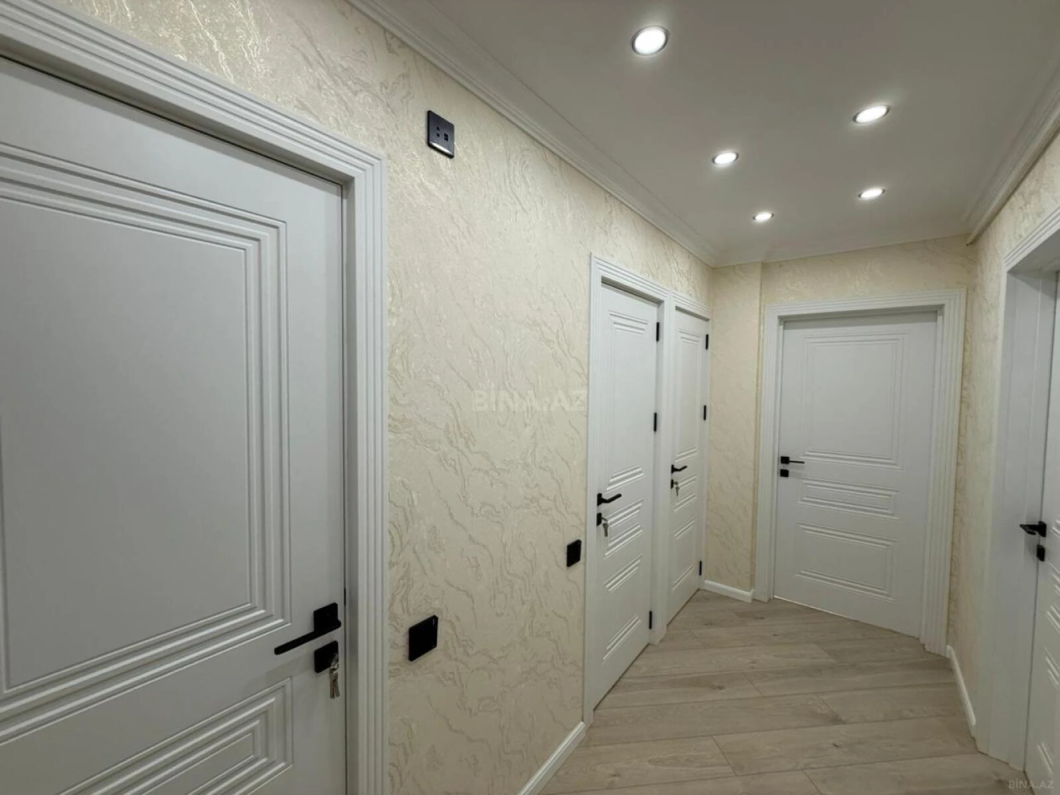 Satılır 2 otaqlı mənzil 60 m²