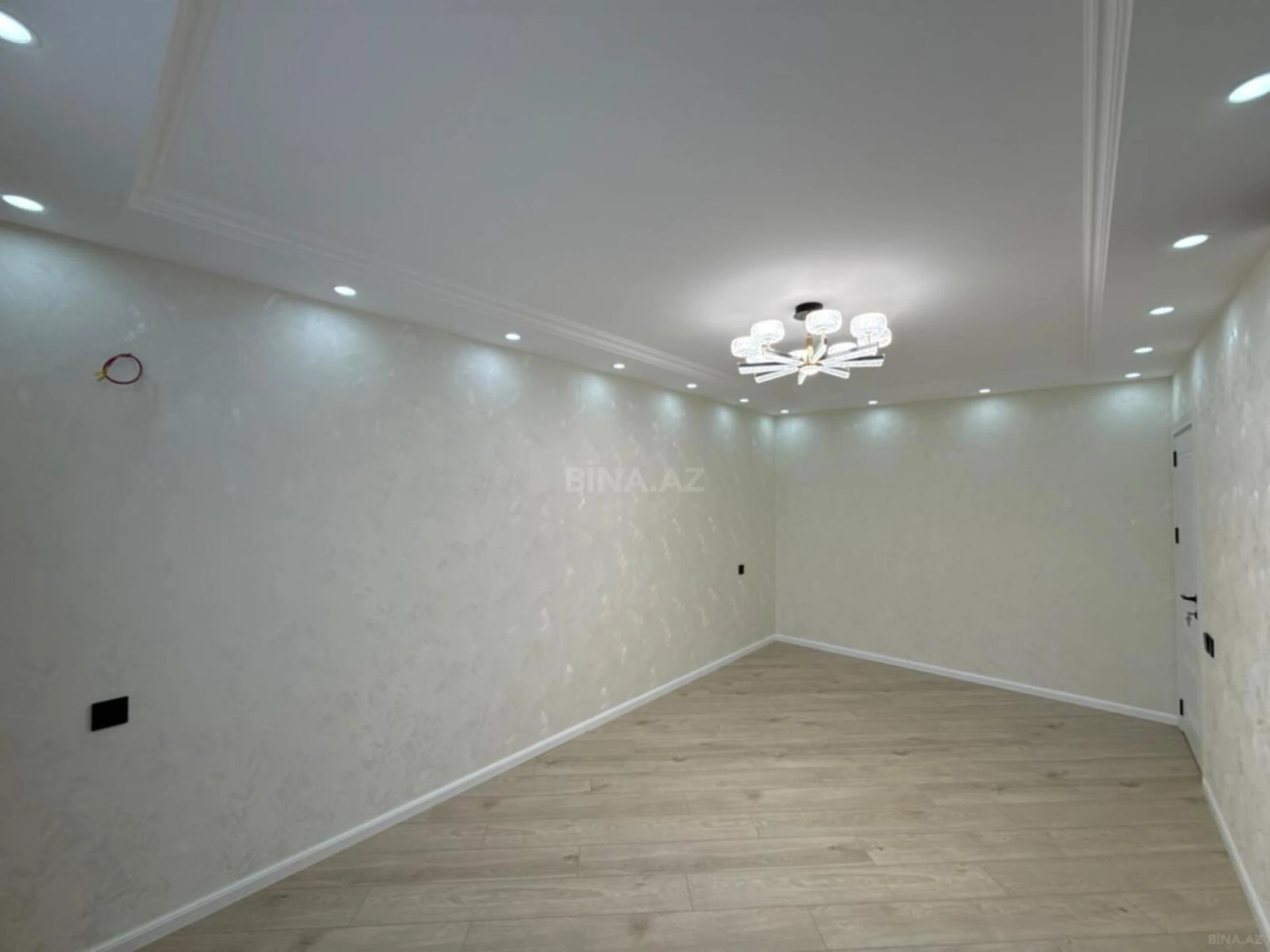 Satılır 2 otaqlı mənzil 60 m²