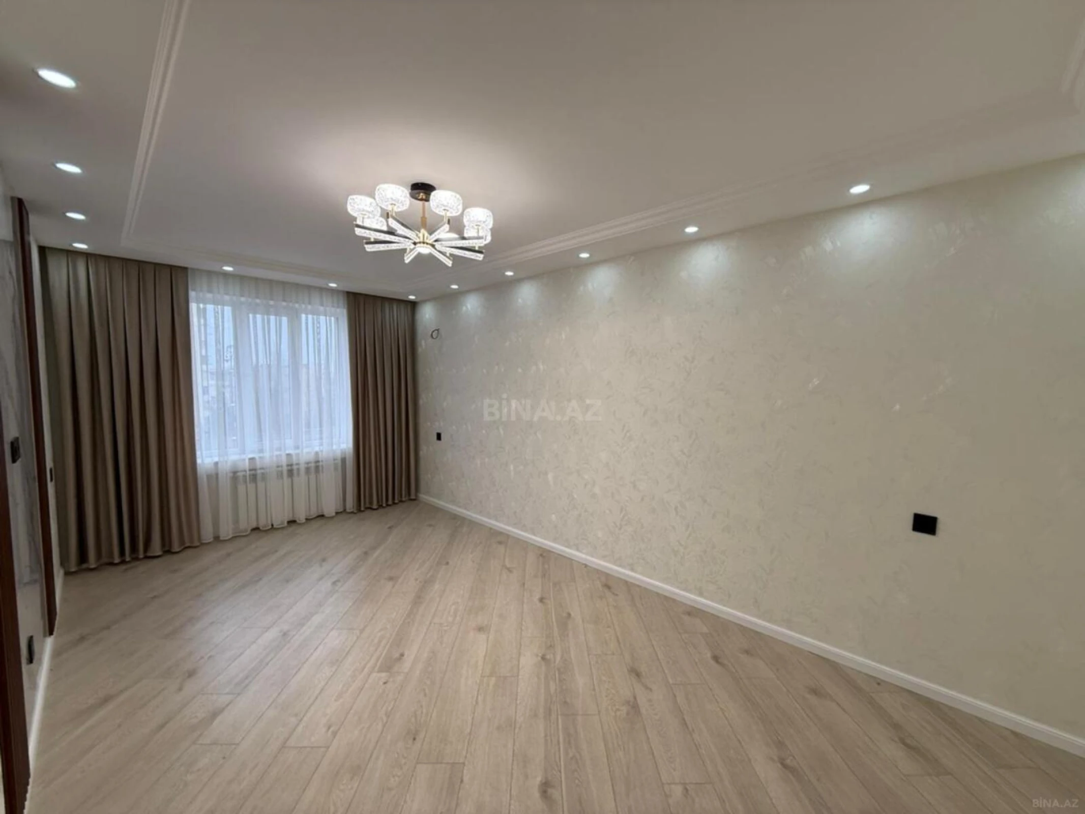 Satılır 2 otaqlı mənzil 60 m²