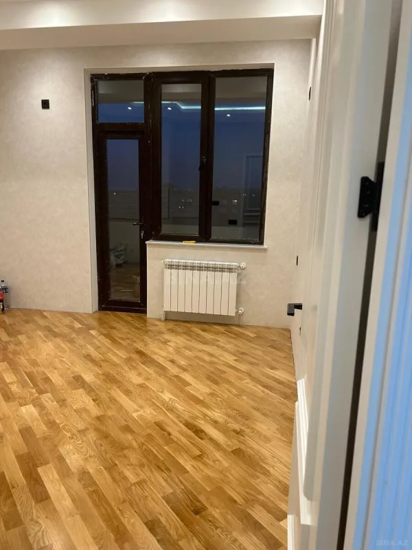 Satılır 3 otaqlı mənzil 112 m²