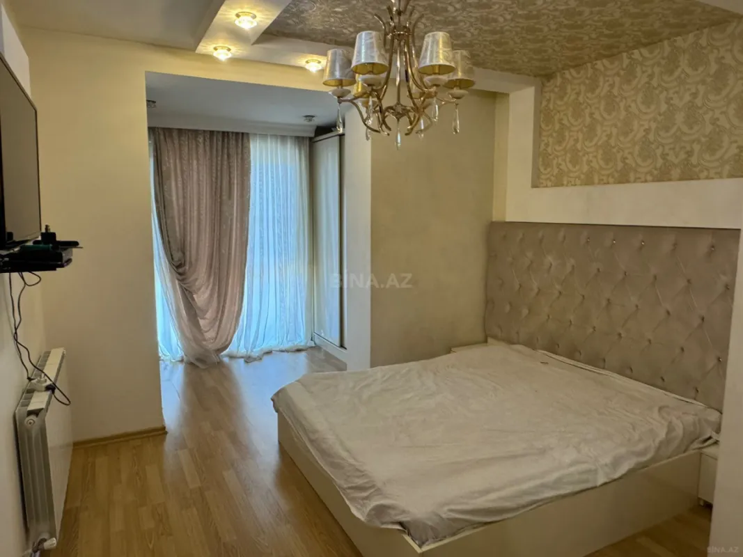 Kirayə verilir 4 otaqlı mənzil 110 m²