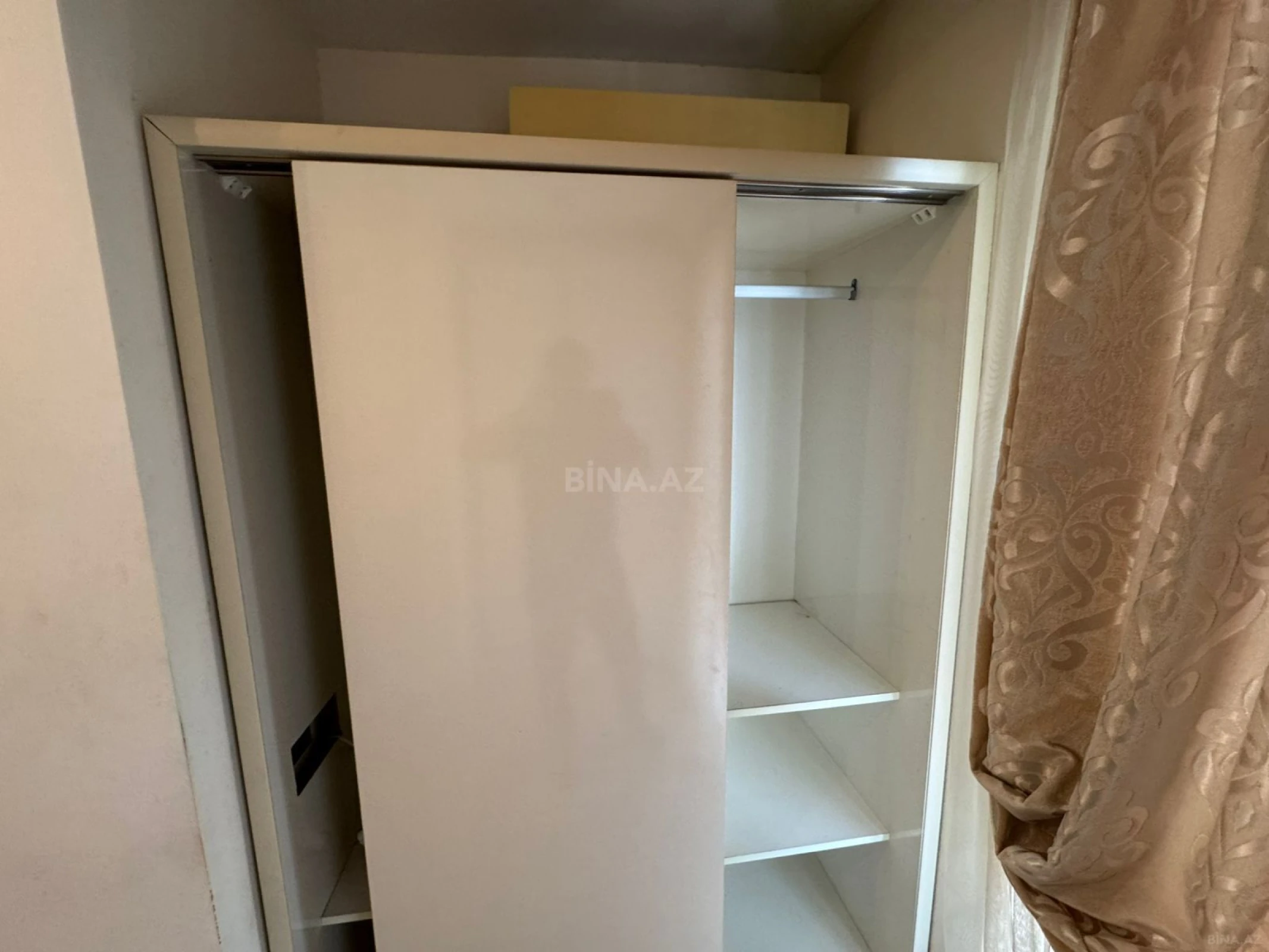 Kirayə verilir 4 otaqlı mənzil 110 m²