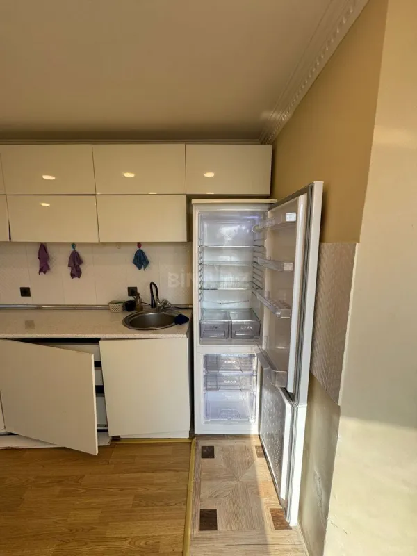 Kirayə verilir 4 otaqlı mənzil 110 m²