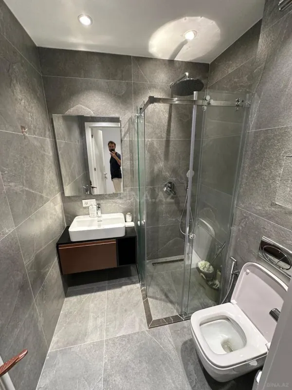 Kirayə verilir 2 otaqlı mənzil 65 m²