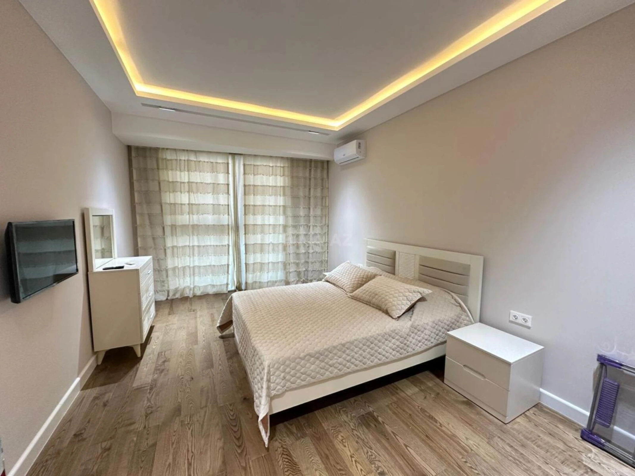 Kirayə verilir 2 otaqlı mənzil 65 m²