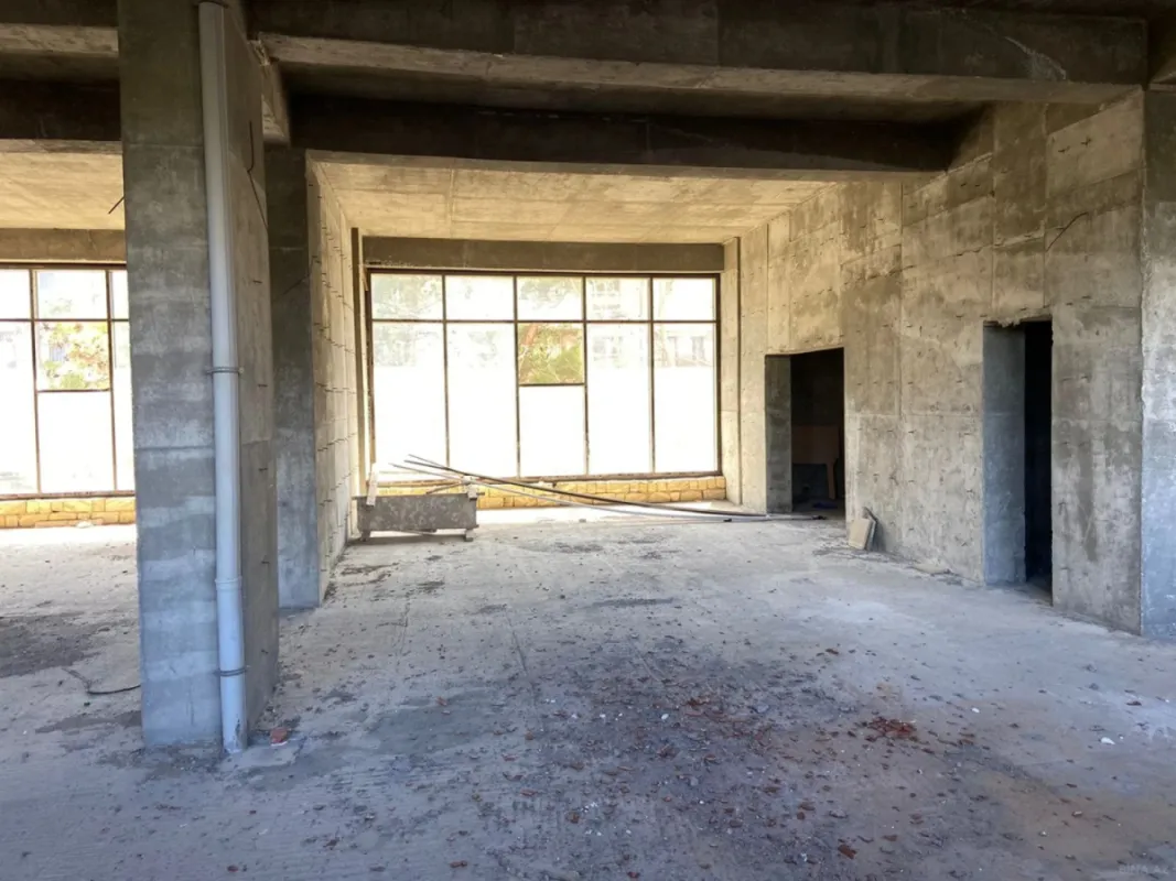 Satılır obyekt 500 m²