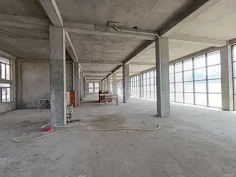 Satılır obyekt 500 m²