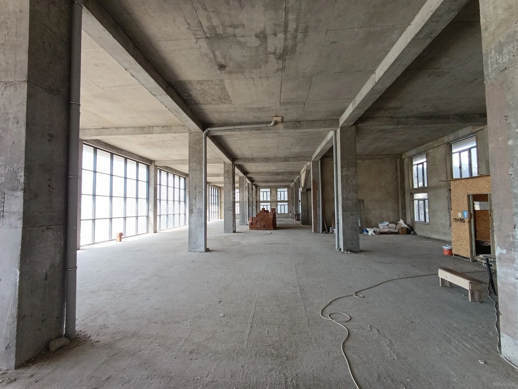 Satılır obyekt 500 m²