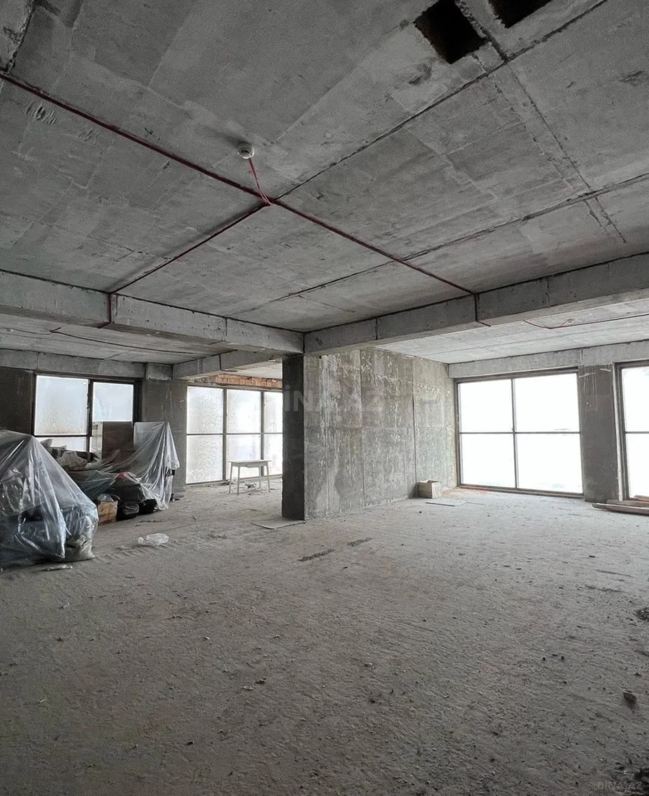 Satılır obyekt 500 m²