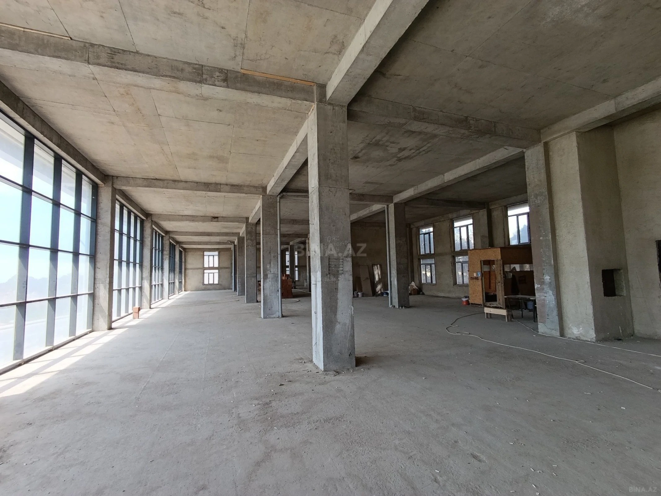 Satılır obyekt 500 m²